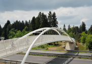 Fußgänger- und Radwegbrücke über die Autobahn A2, Ausfahrt KRANJ-vzhod