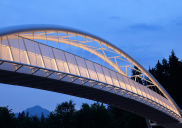 Fußgänger- und Radwegbrücke über die Autobahn A2,  Ausfahrt KRANJ-vzhod