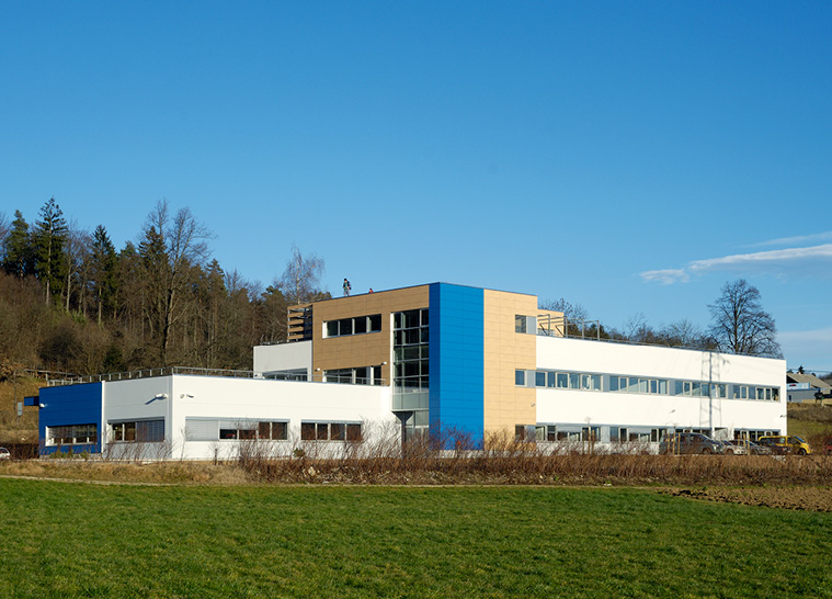R&D, manufacturing and administrative building LPKF Lasertechnik - 