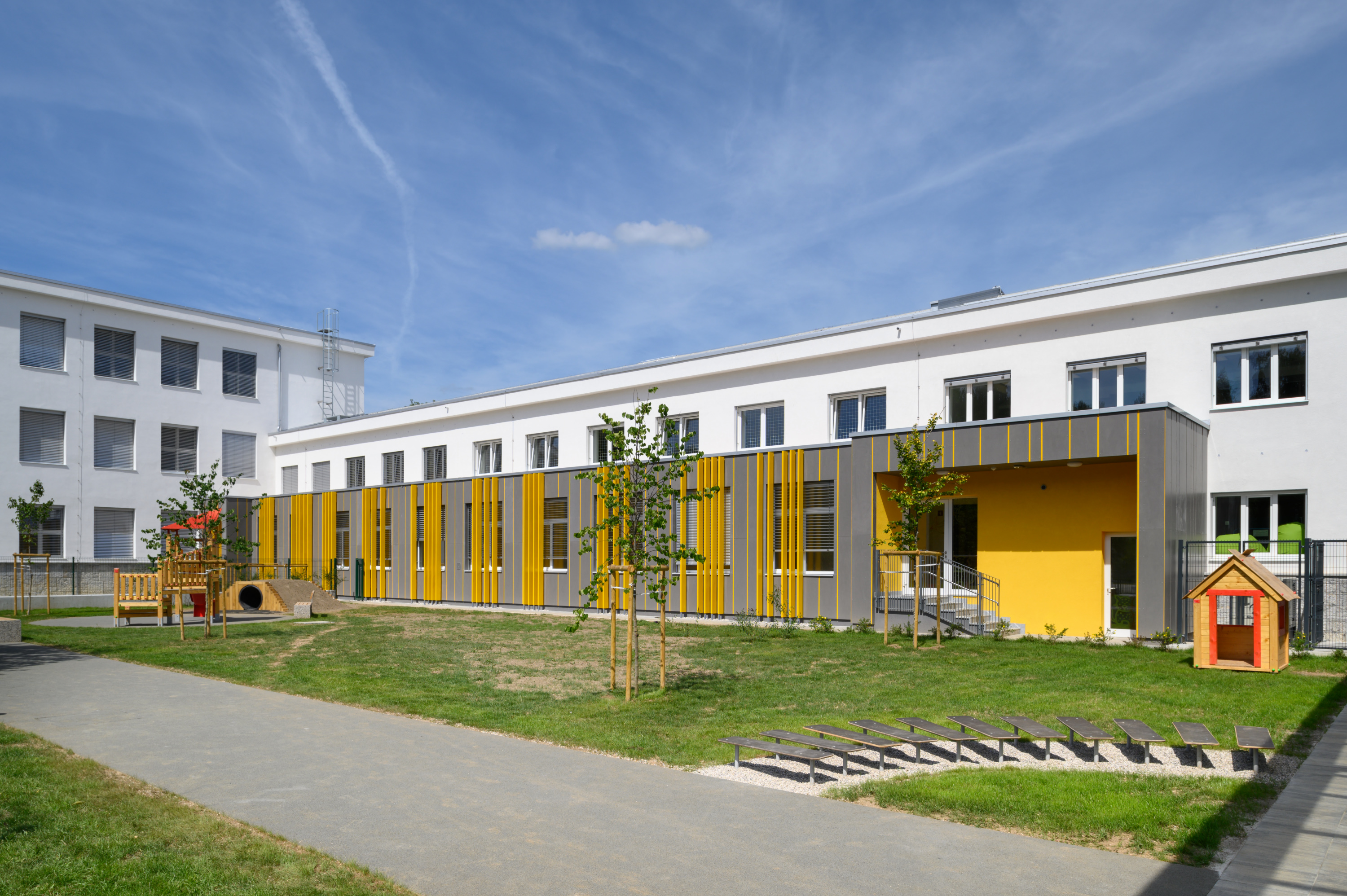 Annex and reconstruction of the kindergarten and school Simon Jenko in KRANJ - 
