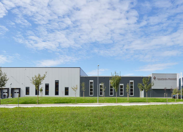 Erste Erweiterung Produktions-, Lager- und Verwaltungsgebäude SAXONIA-FRANKE in Žirovnica - 