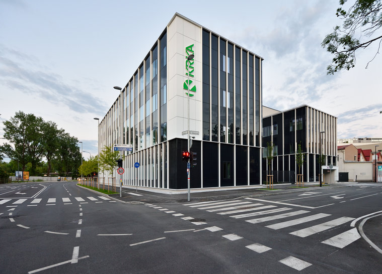 Poslovna stavba farmacevtske družbe KRKA v Ljubljani - 