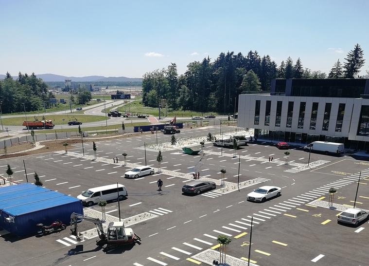 Logistični center cargo-partner, Letališče Ljubljana - 