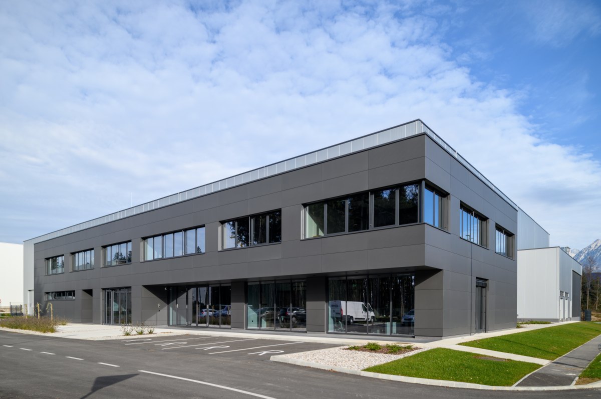 SchäferRolls manufacturing and administrative building at the Ljubljana International Airport - 