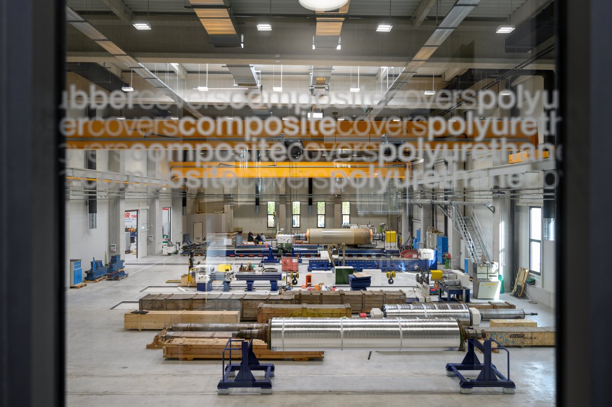 SchäferRolls manufacturing and administrative building at the Ljubljana International Airport - 