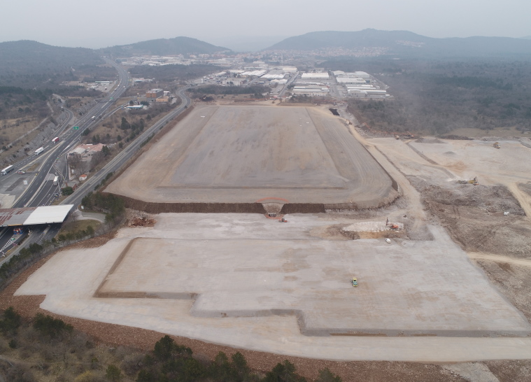 Logistični center Adria - nivelacija terena - Marec 2022