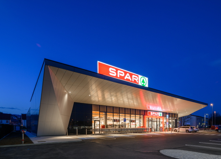 Več izvedenih projektov za podjetje SPAR Slovenija - 