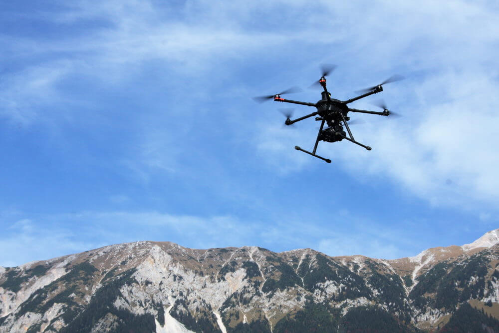 www.prodrone.si